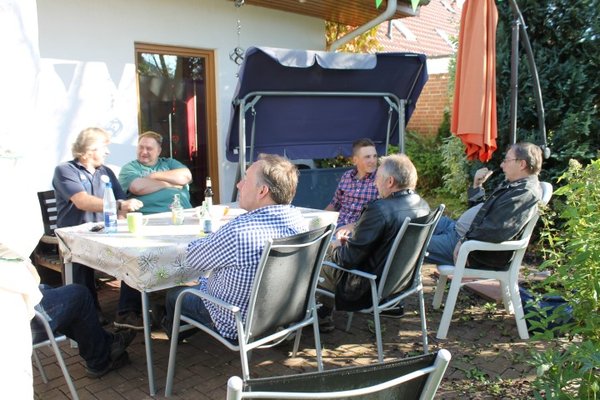 Viele kleine gemütliche Runden, draussen..