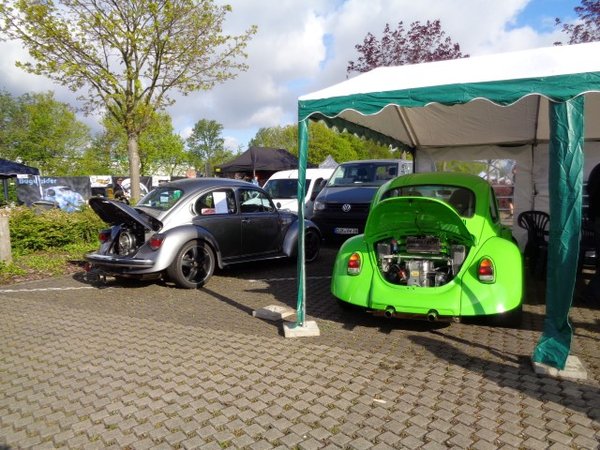 Ungleiche Brüder am Stand 3,0L für große Jungs