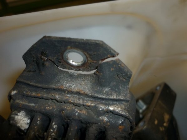 P1210212 (Small).JPG (61.96 KiB) 12498 mal betrachtet Oben nicht besser