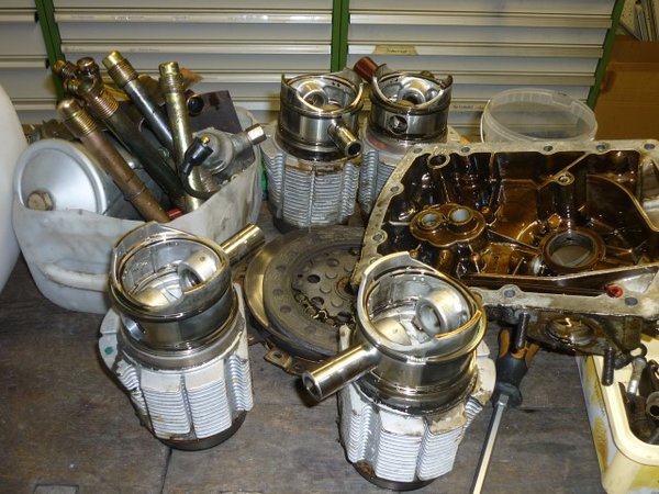 P1210229 (Small).JPG (126.75 KiB) 12704 mal betrachtet Trauriges Sammelsorium