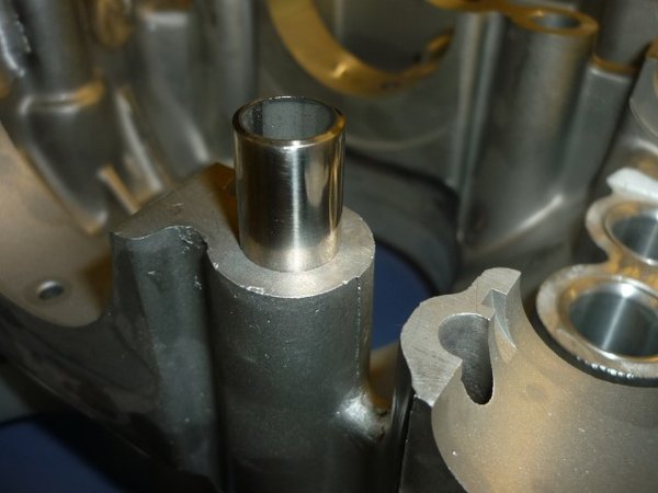 P1110445 (Small).JPG (67.17 KiB) 16585 mal betrachtet Passbuchsen eingesetzt