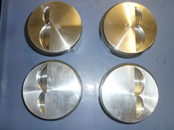 P1110453 (Small).JPG (74.58 KiB) 16933 mal betrachtet Bearbeitete JE-Kolben für große Ventile