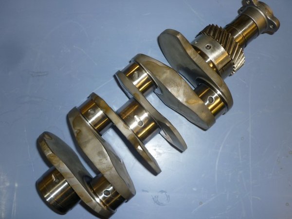 P1110465 (Small).JPG (72.13 KiB) 16585 mal betrachtet Kurbelwelle Typ4 86mm Hub, Chevy-Pleuellager, gewuchtet und poliert