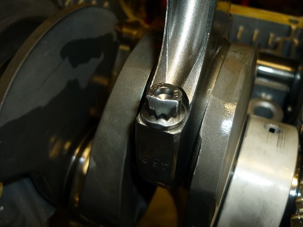 P1110501 (Small).JPG (71.86 KiB) 16920 mal betrachtet Ja, 86mm Hub ist viel, sehr viel